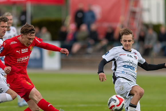 Match i Ettan Södra Mellan Torslanda IK och FC Trollhättan