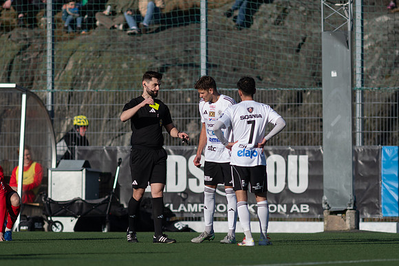 Match i Ettan Södra Mellan Torslanda IK och Oskarshamns AIK
