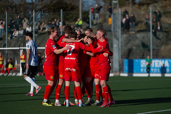 Match i Ettan Södra Mellan Torslanda IK och Oskarshamns AIK