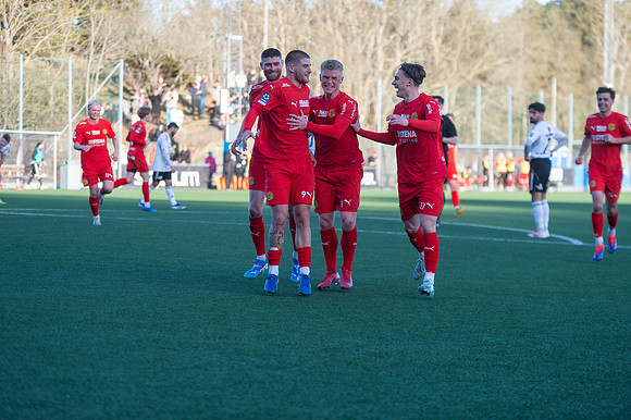 Match i Ettan Södra Mellan Torslanda IK och Oskarshamns AIK