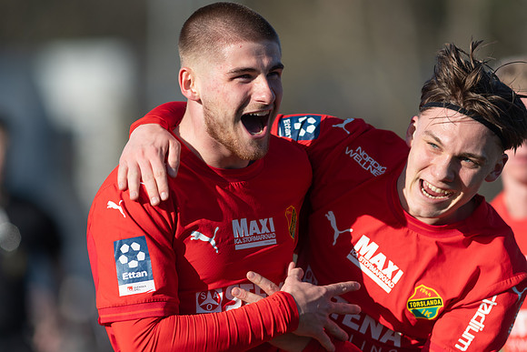 Match i Ettan Södra Mellan Torslanda IK och Oskarshamns AIK
