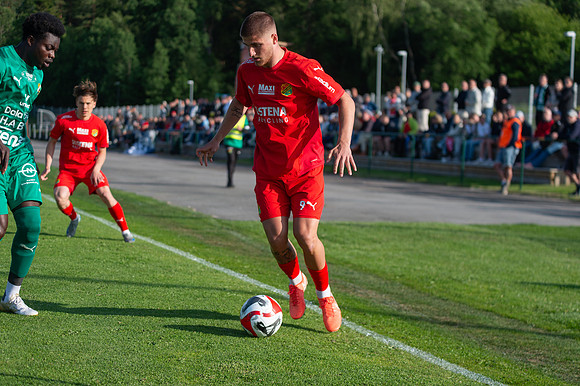 Match i Ettan Södra Mellan Torslanda IK och Ljungskile SK