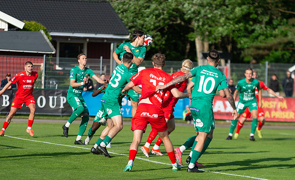 Match i Ettan Södra Mellan Torslanda IK och Ljungskile SK