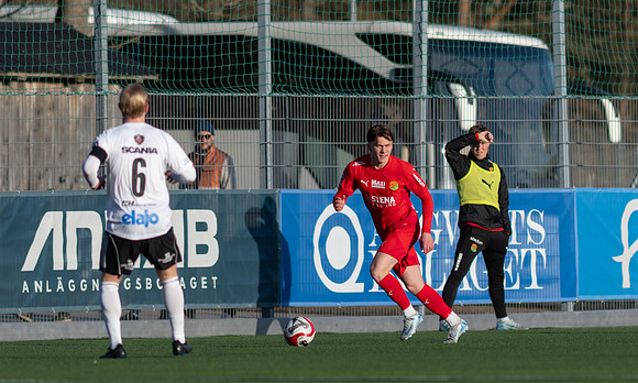 Match i Ettan Södra Mellan Torslanda IK och Oskarshamns AIK