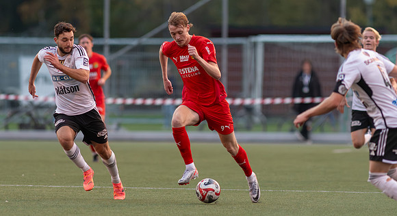 Match i Ettan Södra Mellan Torslanda IK och Oskarshamns AIK