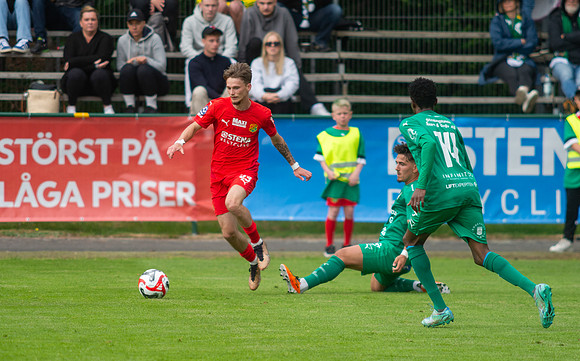 Match i Ettan Södra Mellan Torslanda IK och Ljungskile SK