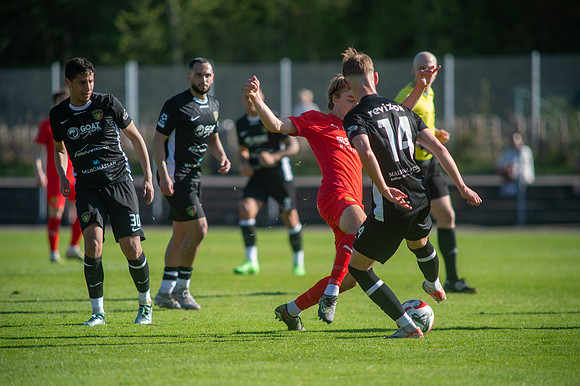 Match i Ettan Södra Mellan Torslanda IK och Arianda FC