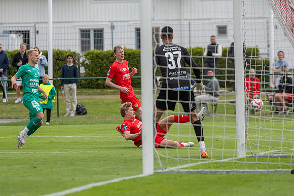 Match i Ettan Södra Mellan Torslanda IK och Ljungskile SK
