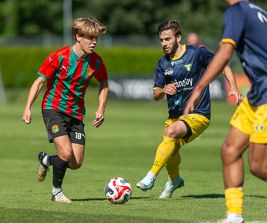 Match i Ettan Södra Mellan Torslanda IK och Torns IF