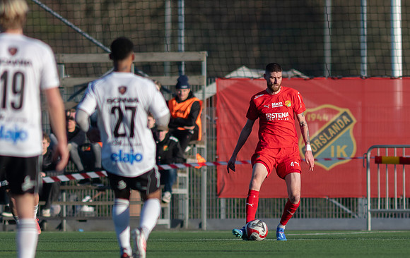 Match i Ettan Södra Mellan Torslanda IK och Oskarshamns AIK