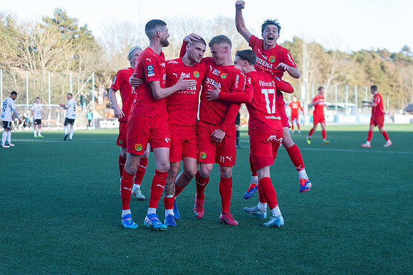 Match i Ettan Södra Mellan Torslanda IK och Oskarshamns AIK