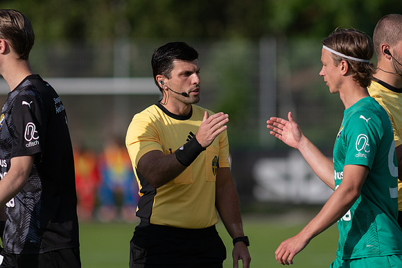 Match i Ettan Södra Mellan Torslanda IK och Ljungskile SK