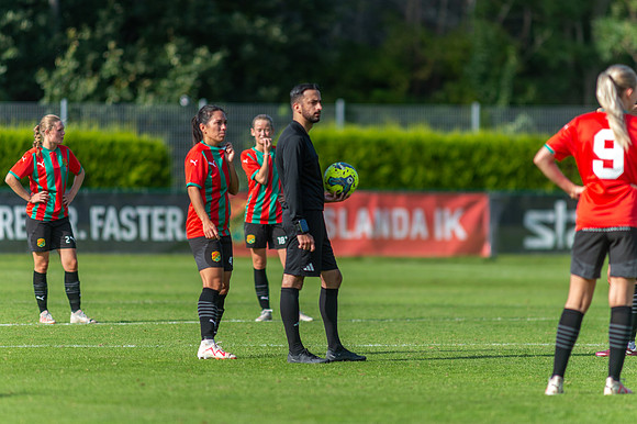Match i Div 3 Damer Mellan Torslanda IK och Öckerö IF