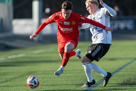Match i Ettan Södra Mellan Torslanda IK och Oskarshamns AIK