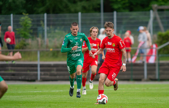 Match i Ettan Södra Mellan Torslanda IK och Ljungskile SK