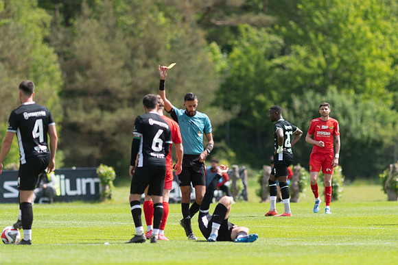 Match i Ettan Södra Mellan Torslanda IK och Ariana FC